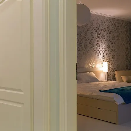 Ada Luxury Studio B20 Апартаменти